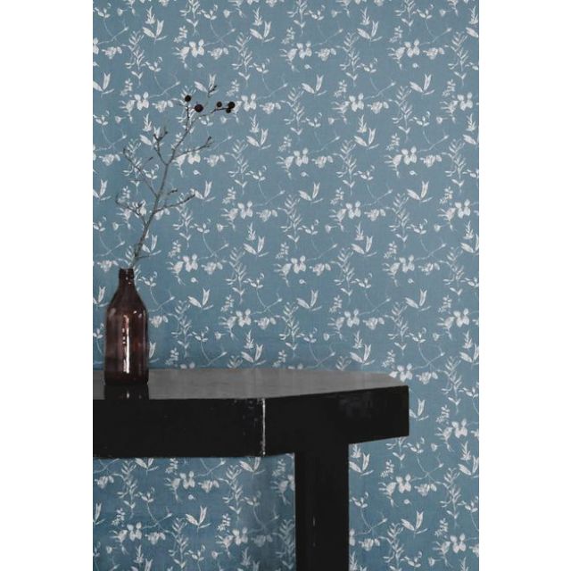Flora Blue Mist - Curtain fabric with blue botanical print