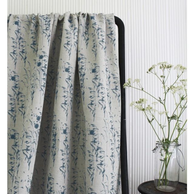 Breeze Blue Stone - Curtain fabric with Blue botanical pattern