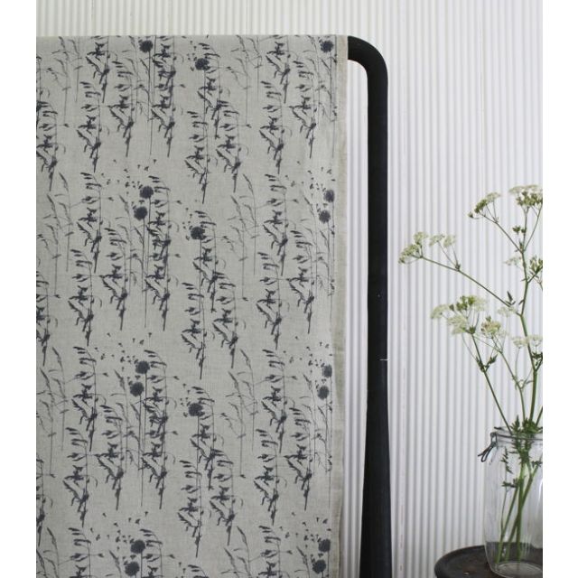 Breeze Charcoal - Curtain fabric with Grey botanical pattern