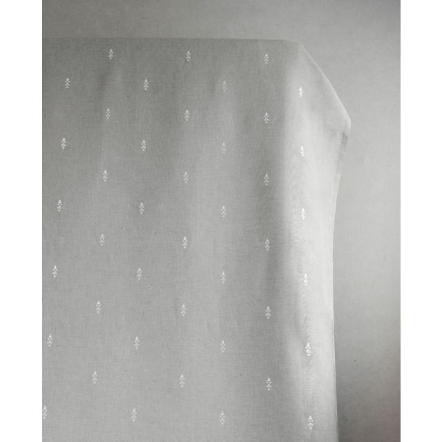 Asli White- - Natural fabric with classical white pattern