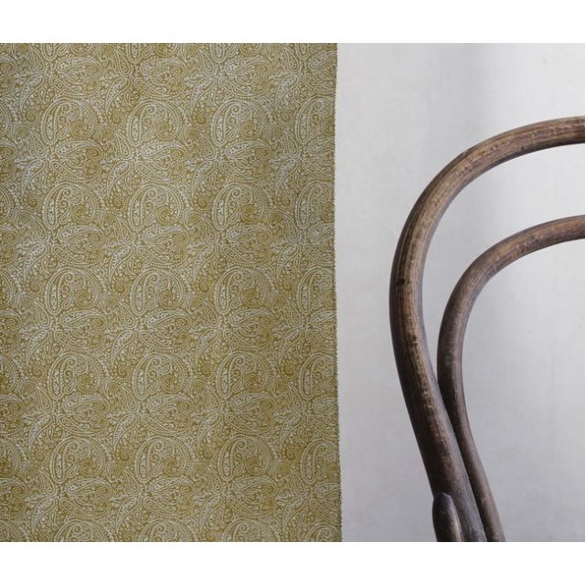 Gigi Dijon - White fabric with yellow paisley print, 100% linen
