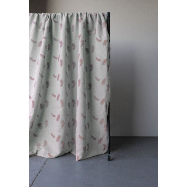 Feathers Dusty Pink - Curtain fabric with dusty pink feathers print