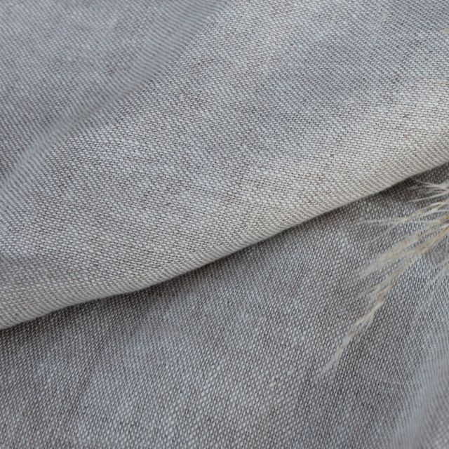 Judit Oatmeal 290cm - Light Natural wide pre-washed heavy linen fabric