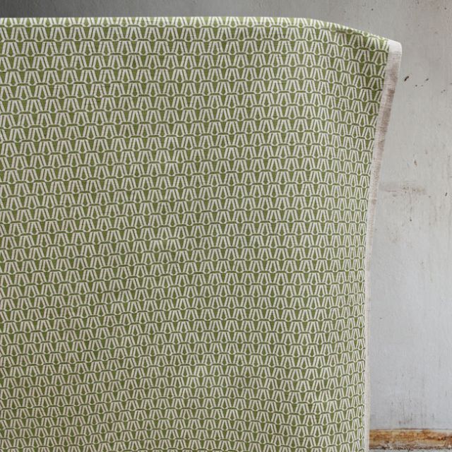 Elva Leaf - Natural curtain fabric, Green contemporary print