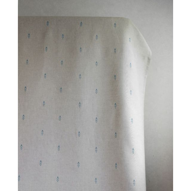 Asli Marine - Natural fabric with classical Blue pattern