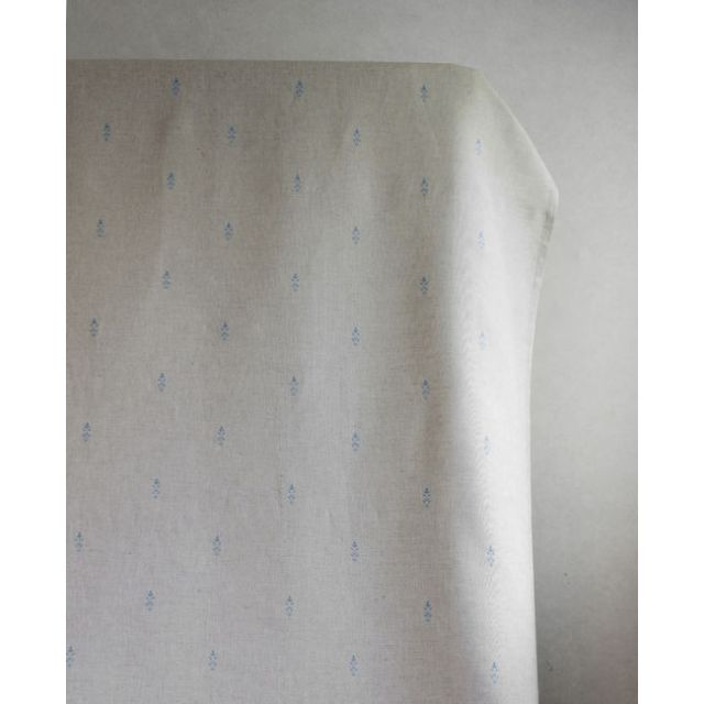 Asli True Blue - Natural fabric with classical Blue pattern